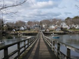 Why Homeowners Move 4,300% Further Ahead Than Renters Lobster Cove Annisquam